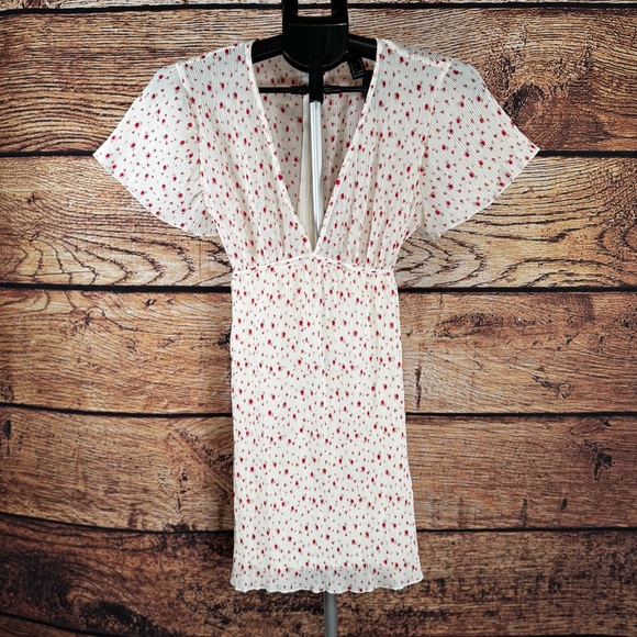 Forever 21 White Floral Mini Dress - Picture 2 of 8